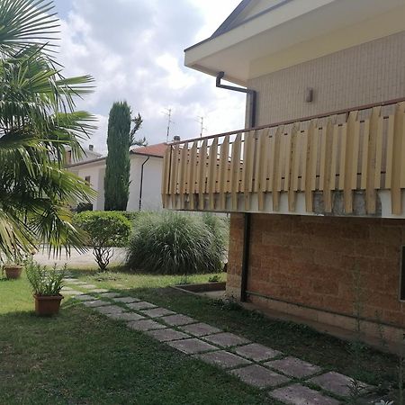 B&B Villaggio Sole Сулмона Екстериор снимка